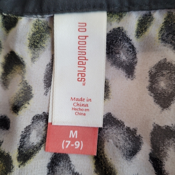 No Boundaries Button Front Sleeveless Blouse Leopard Print Juniors M (7-9) - Picture 5 of 5